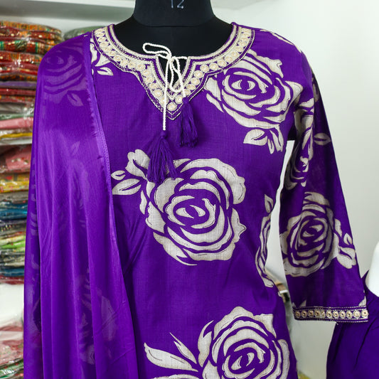 Quality Vertican dupatta set