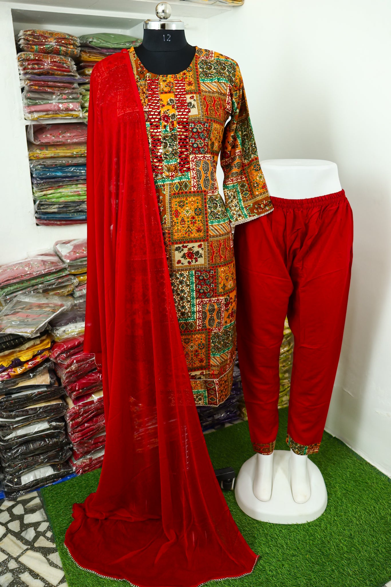 Motifs Quality Viscose Rayon dupatta set