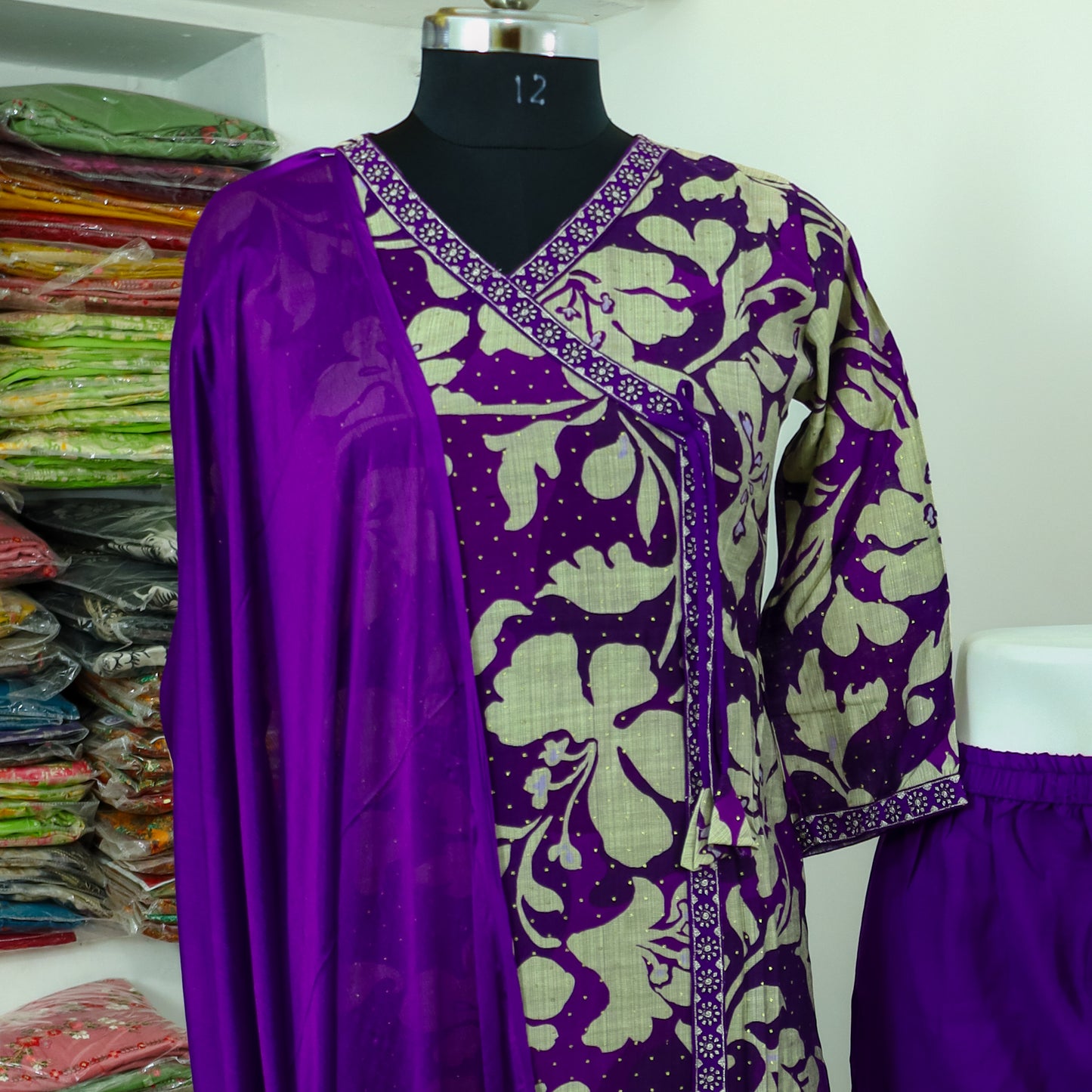 Quality Vertican Dupatta set